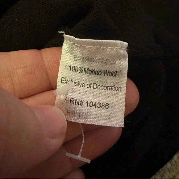 Garnet Hill• Black merino wool crew neck button down sweater size medium - Picture 10 of 10